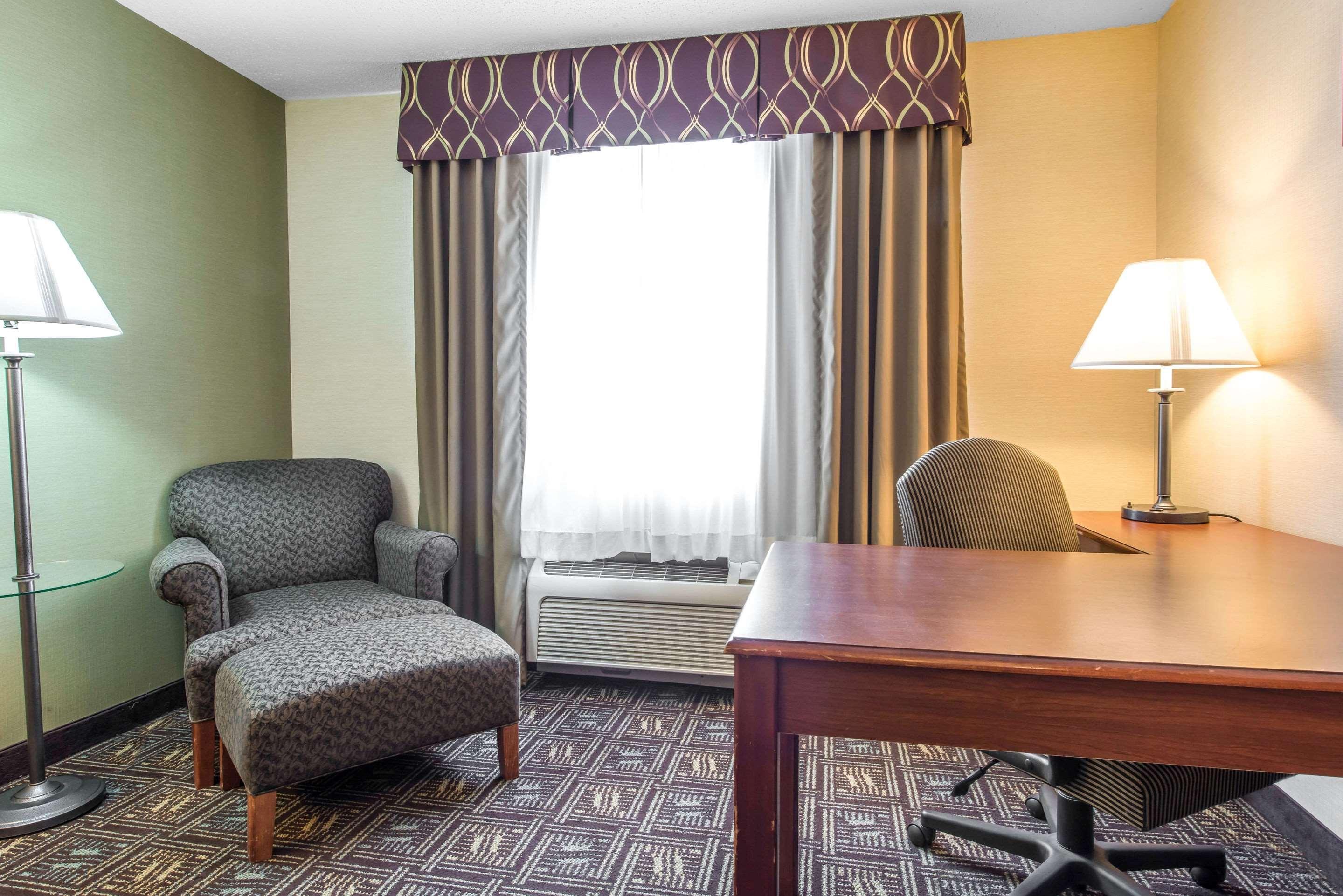 Comfort Inn Weirton Exteriér fotografie